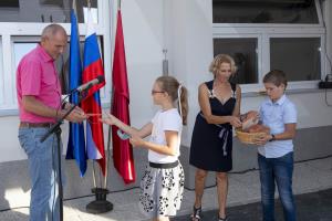 024otvoritev prizidka os hrusevje Foto atelje Postojna